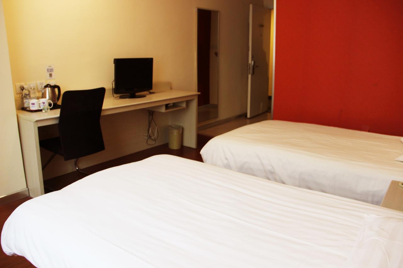 Hanting Hotel Shenyang Sujiatun Railway Station Rum bild
